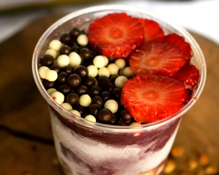 Luxúria: açaí, nutella, morango e creme